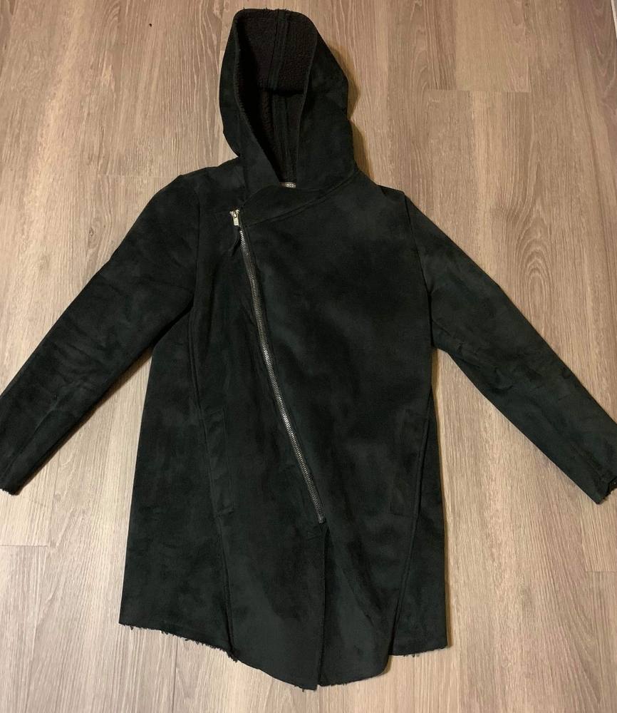 Side zip (Assassin's Creed style) coat
